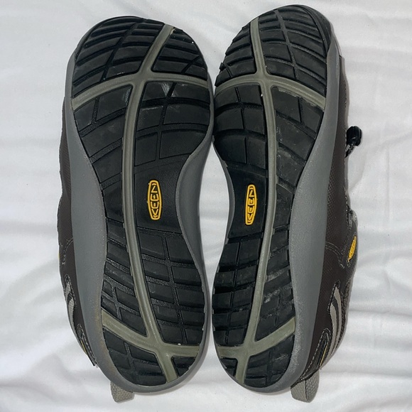Keen women’s shoes, size 10 - Picture 8 of 12